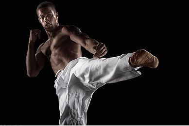 《异形：火力精英》将于4月26日推出Switch云版本